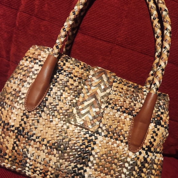 Woven Tan and Brown Handbag - Picture 3 of 8